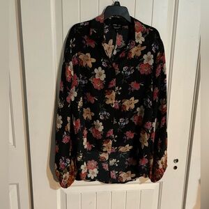 Tolani high-low fall autumn floral button-up blouse Size S